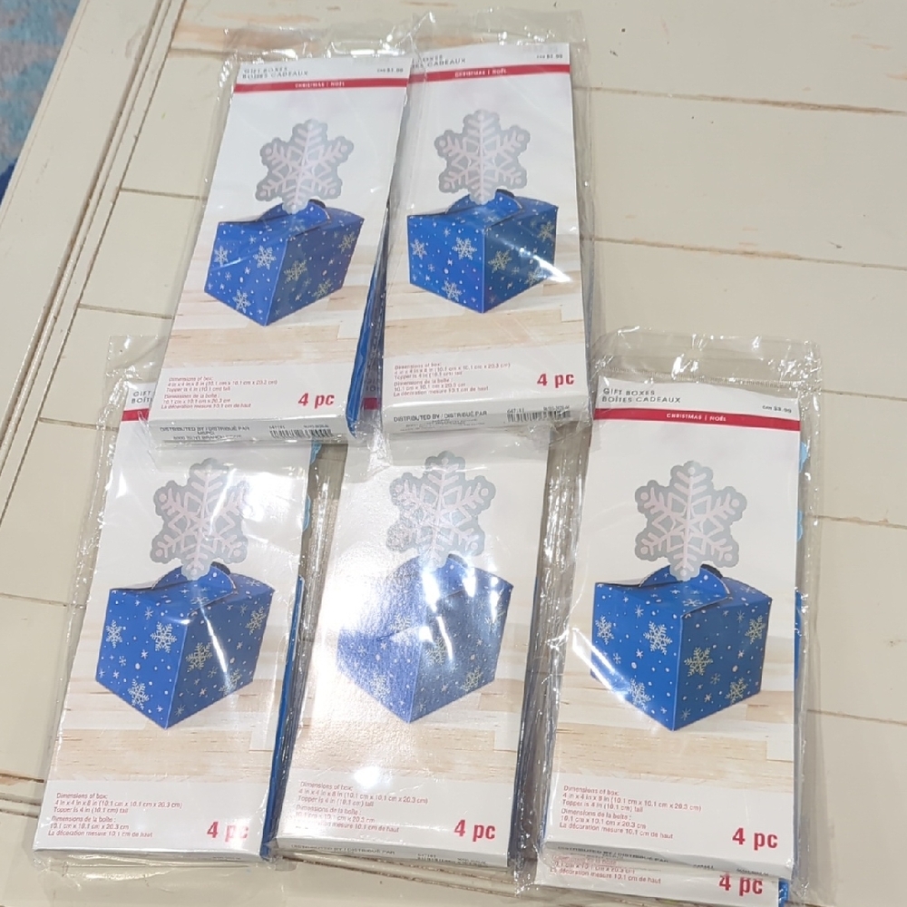 Blue Snowflake Gift Bags Set